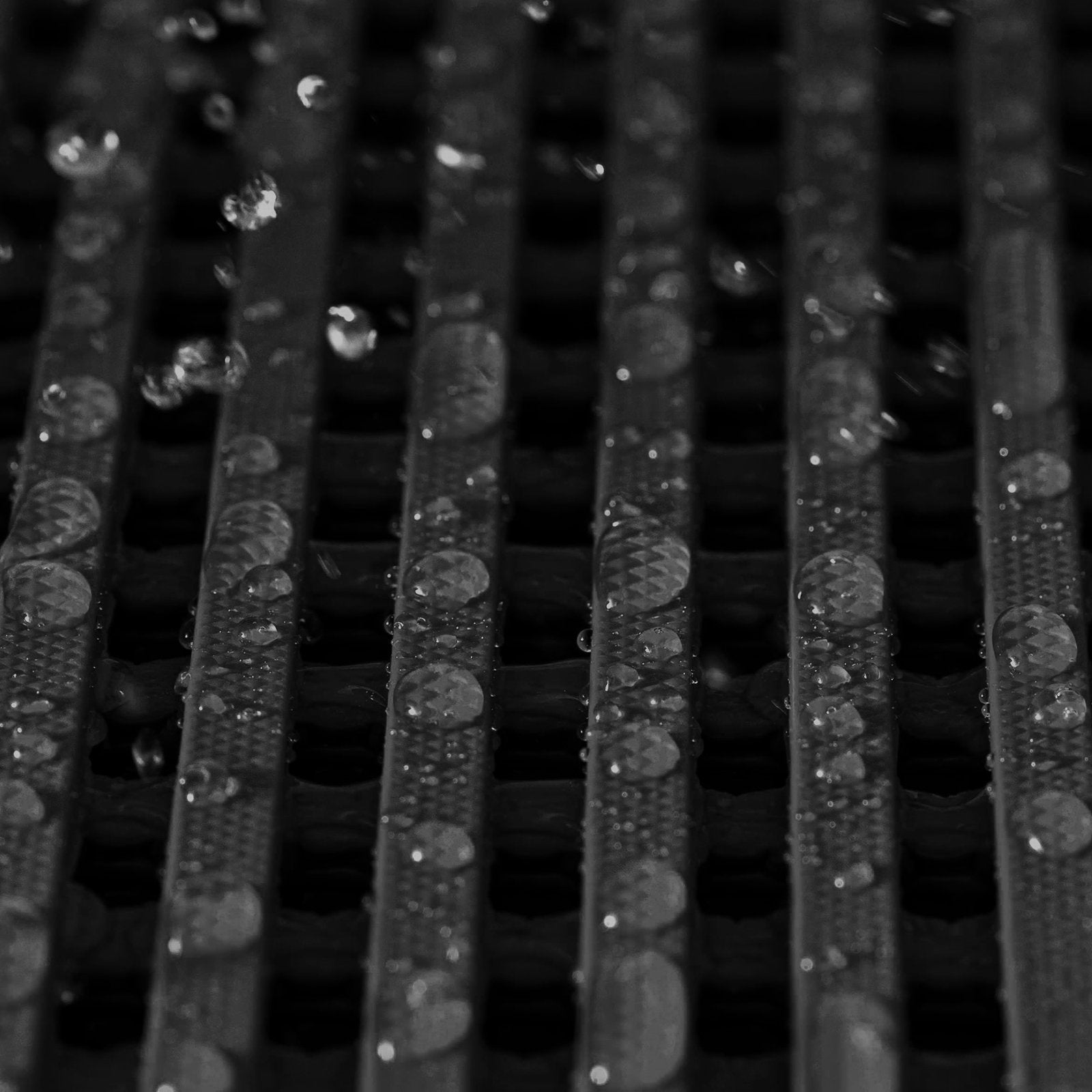 F4_Schwarz | Schwarz