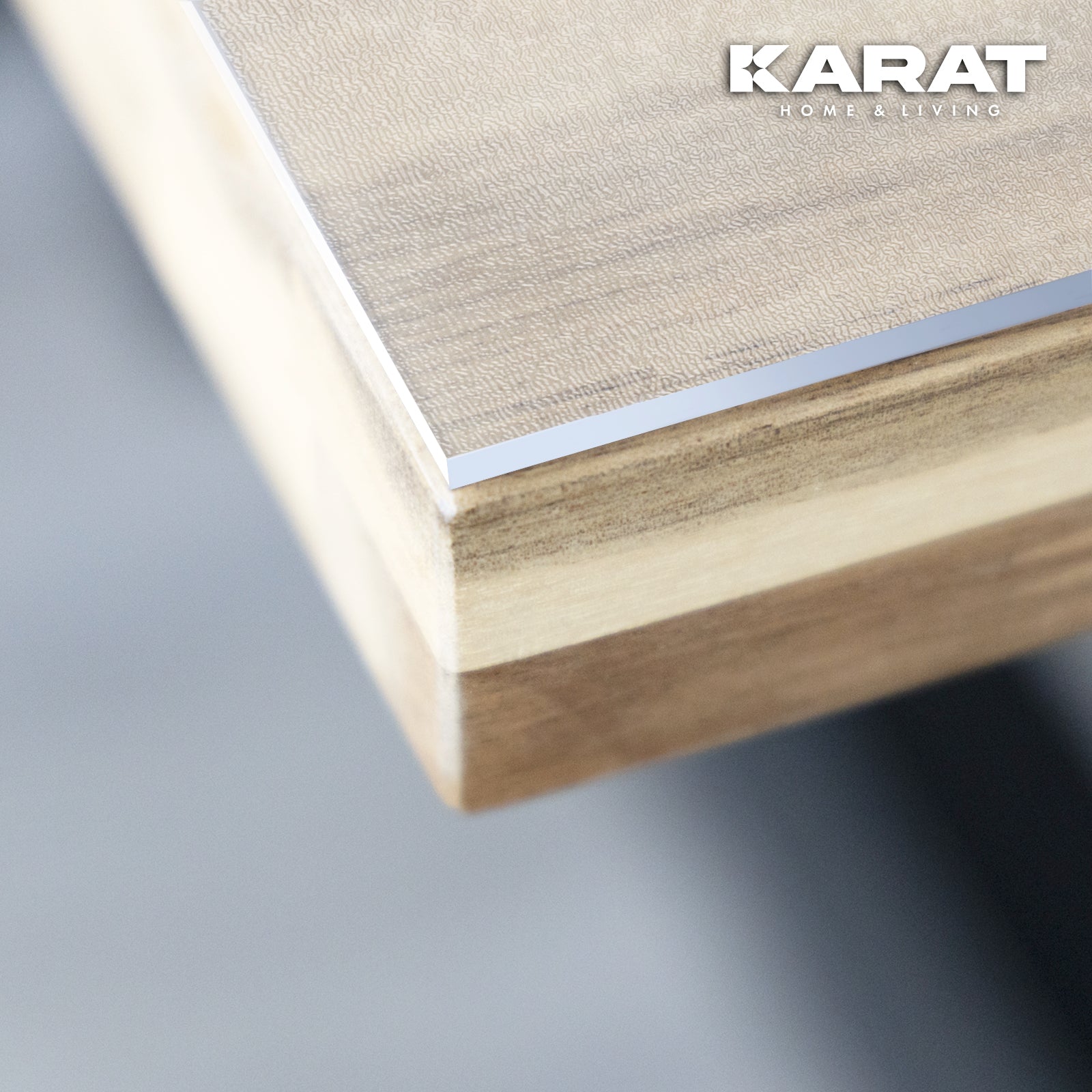 Tischfolie transparent mattiert mit geradem Schnitt | Imperial | Rutschfeste, wasserdichte Schutzfolie für Tische | Individueller Zuschnitt nach Maß